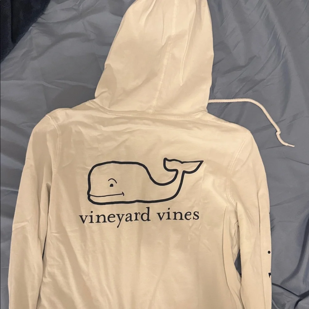 Vineyard Vines White Long Sleeve Tee with Logo - Picture 2 of 6